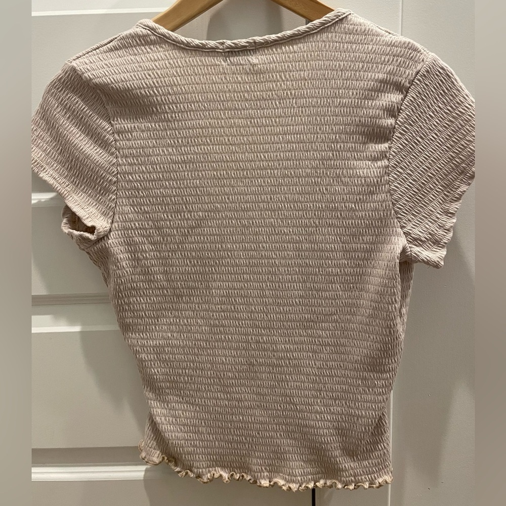 Nelly Crisscross Ruffled V-Neck Short-sleeve Top - Picture 6 of 8
